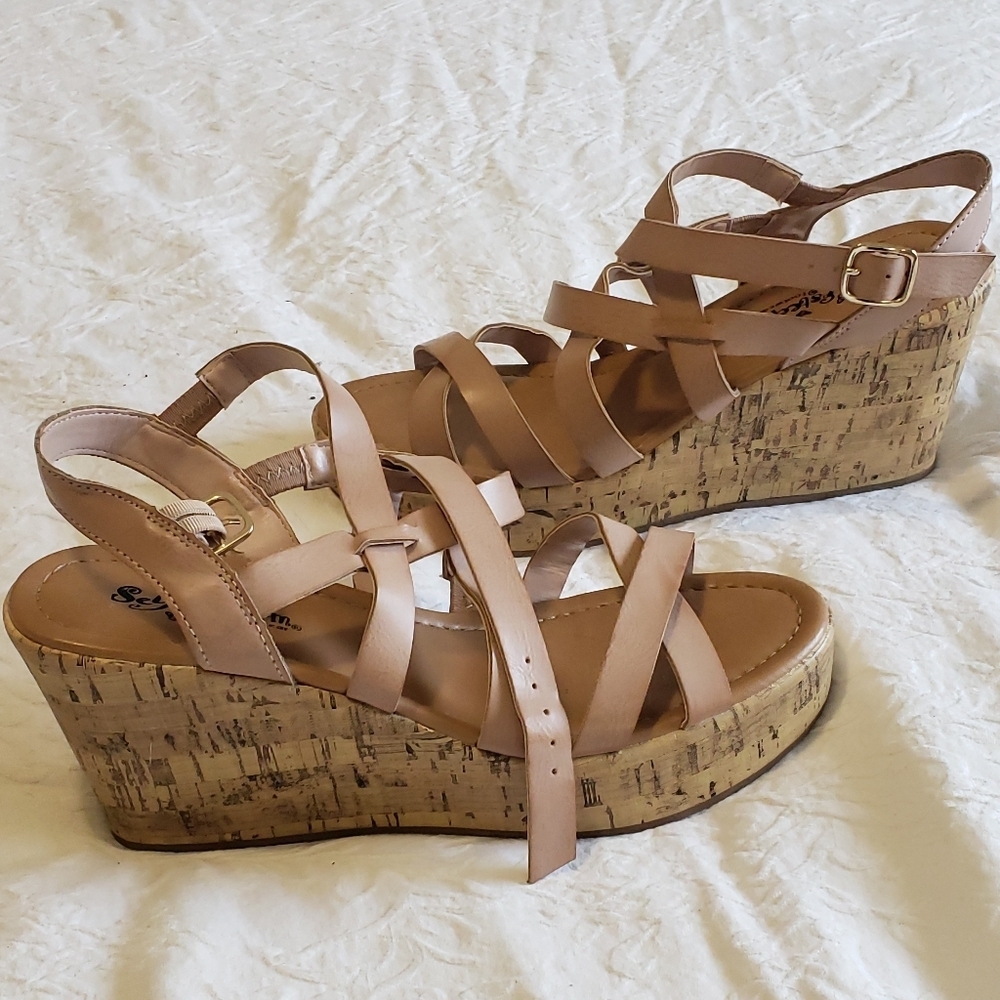 SELF ESTEEM NUDE PLATFORMS SANDALS SIZE 81/2 NEW